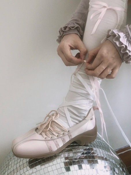 Ribbon footwear research reference